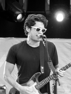 Botox Helps John Mayer to Sing Again